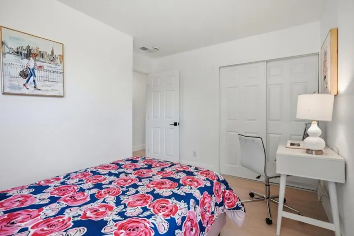 17 Yarnall Place, Redwood City, California 94063