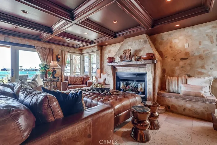 6048 Lido, Long Beach, California 90803