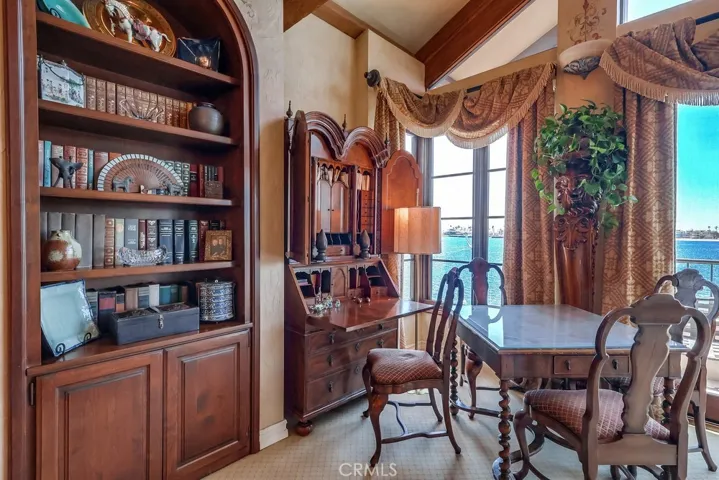 6048 Lido, Long Beach, California 90803