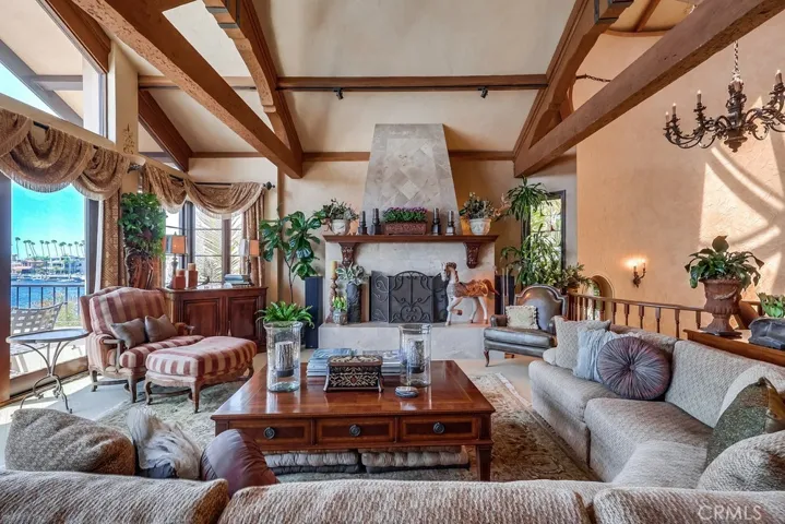 6048 Lido, Long Beach, California 90803