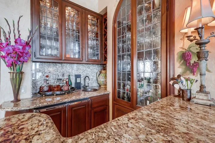 6048 Lido, Long Beach, California 90803