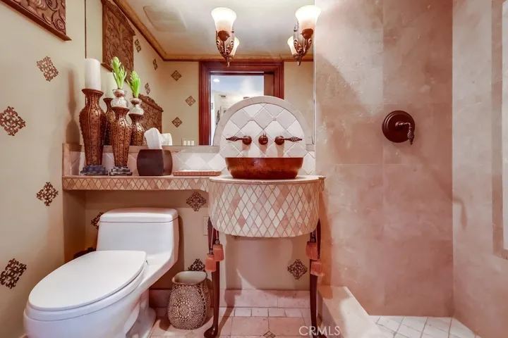 6048 Lido, Long Beach, California 90803