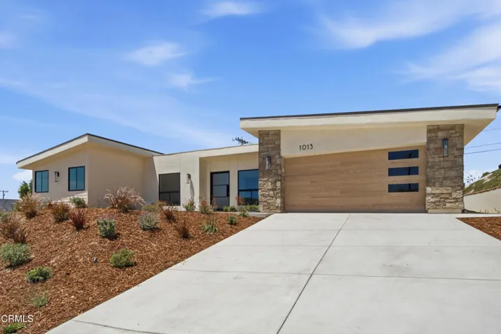 3_front exterior