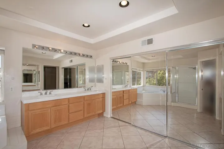 13649 Shoal Summit, San Diego, California 92128