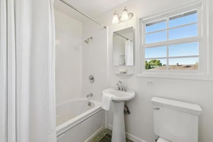 2874 Mcgarvey Avenue, Redwood City, California 94061