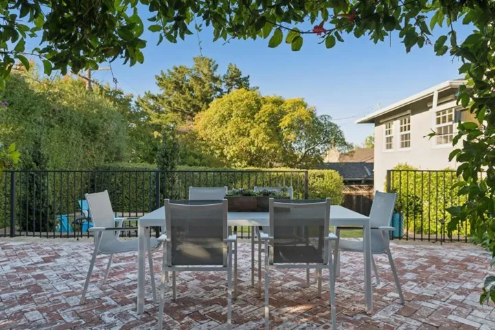 2874 Mcgarvey Avenue, Redwood City, California 94061