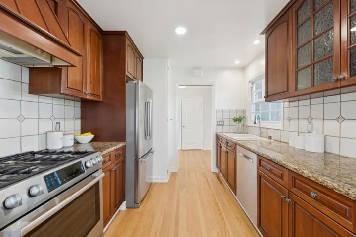 2874 Mcgarvey Avenue, Redwood City, California 94061