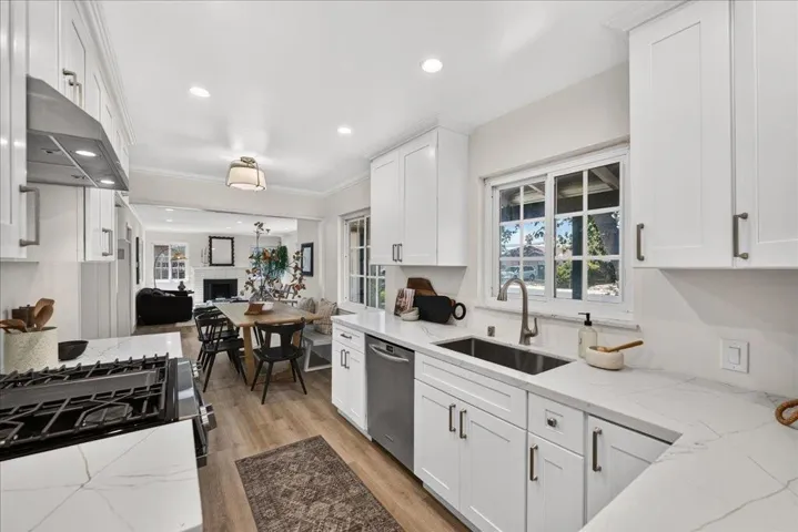 2130 Roenoke Way, San Jose, California 95128