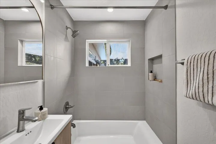 2130 Roenoke Way, San Jose, California 95128