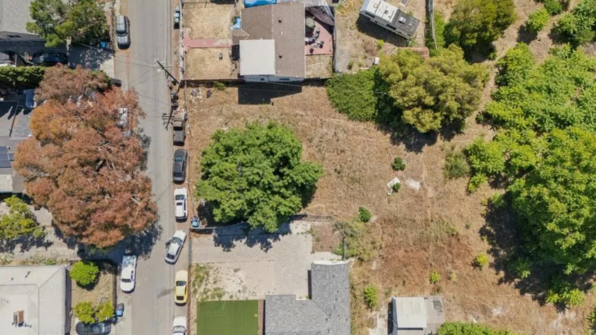 990 Garden Street, East Palo Alto, California 94303