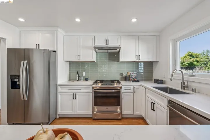758 61st St, Oakland, California 94609