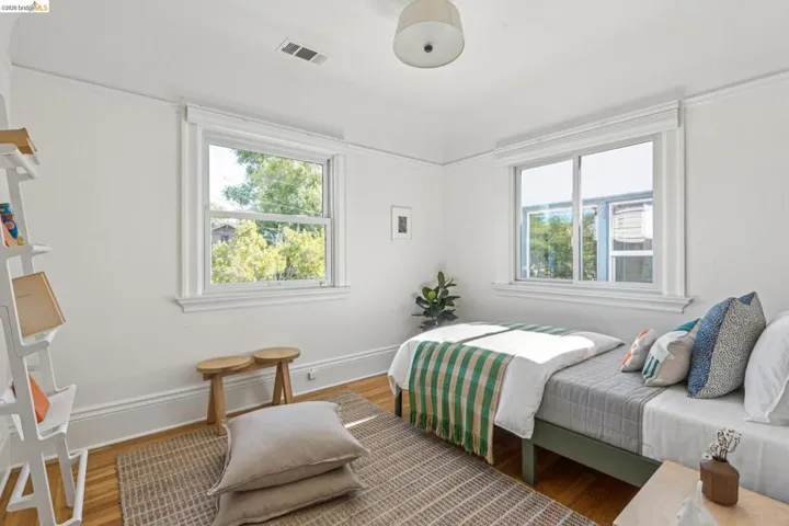 758 61st St, Oakland, California 94609