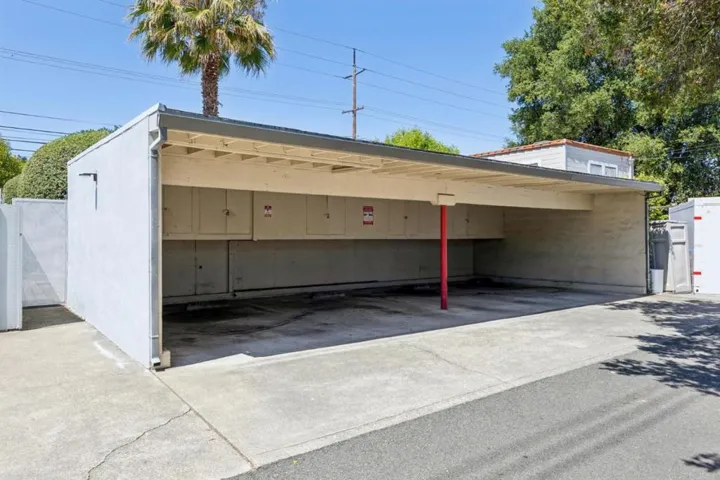 1061 Alma Street, Palo Alto, California 94301