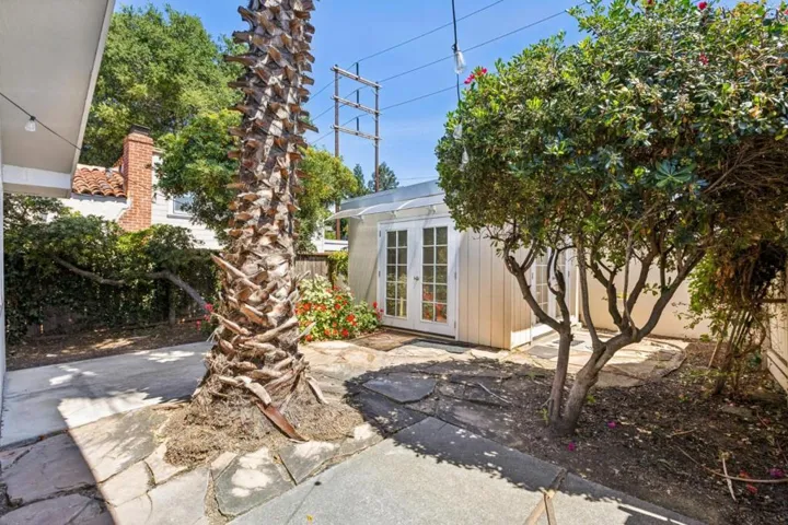 1061 Alma Street, Palo Alto, California 94301
