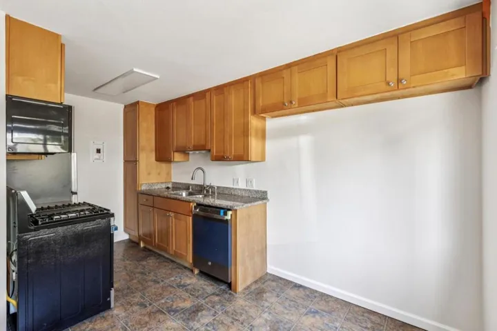 1061 Alma Street, Palo Alto, California 94301