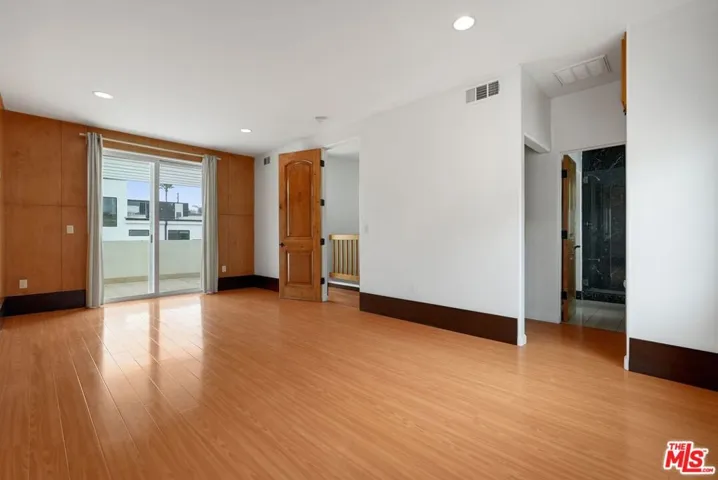 1743 S Barrington Avenue, Los Angeles, California 90025