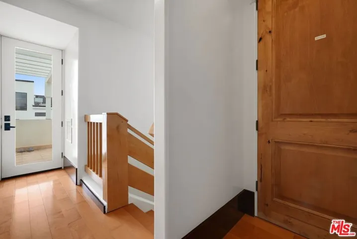 1743 S Barrington Avenue, Los Angeles, California 90025