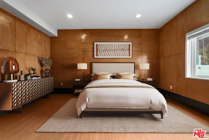 1743 S Barrington Avenue, Los Angeles, California 90025