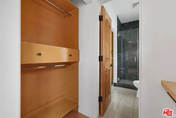 1743 S Barrington Avenue, Los Angeles, California 90025