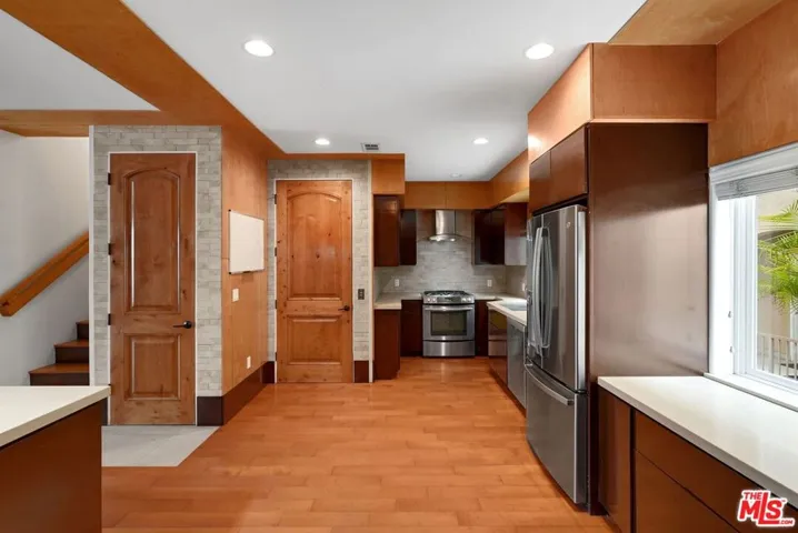 1743 S Barrington Avenue, Los Angeles, California 90025