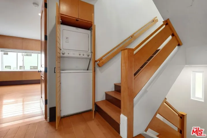1743 S Barrington Avenue, Los Angeles, California 90025