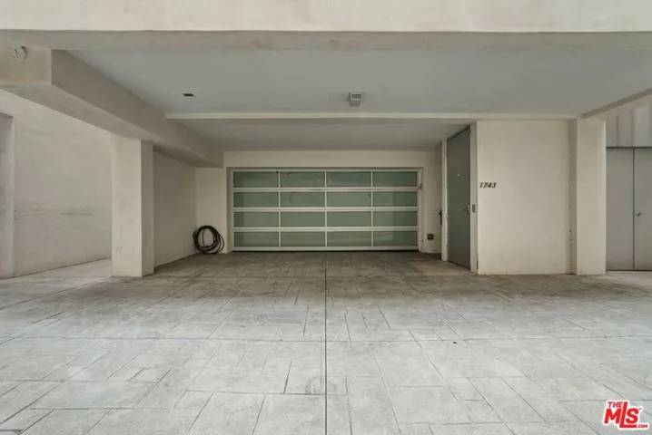1743 S Barrington Avenue, Los Angeles, California 90025