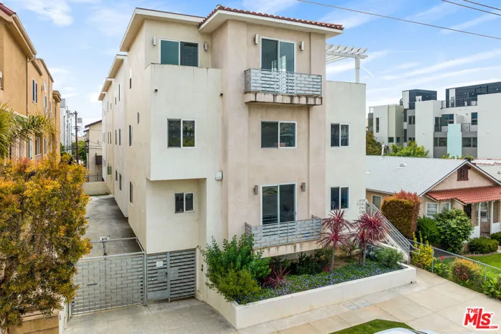 1743 S Barrington Avenue, Los Angeles, California 90025