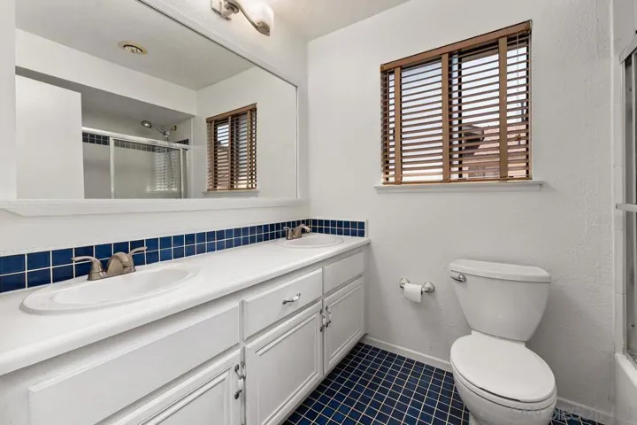 9983 Paseo Montril, San Diego, California 92129