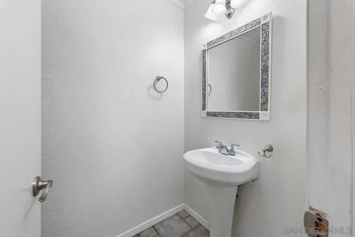 9983 Paseo Montril, San Diego, California 92129