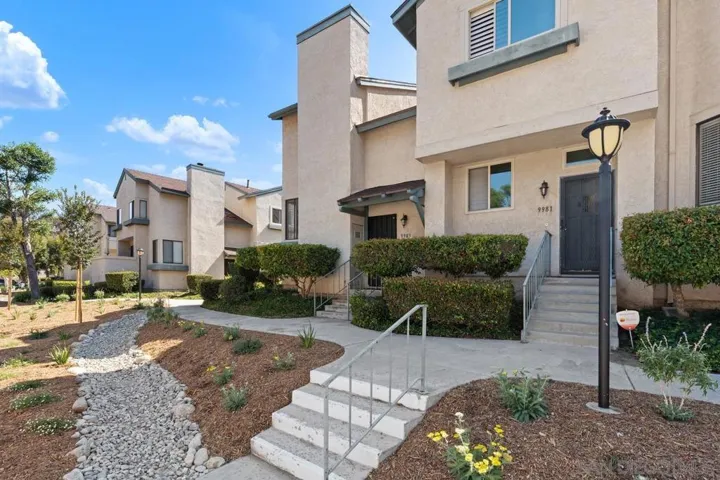9983 Paseo Montril, San Diego, California 92129