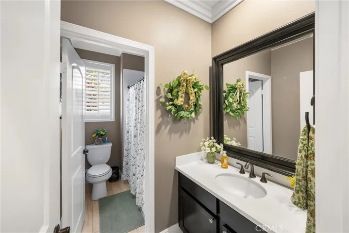 Downstairs full bathroom.