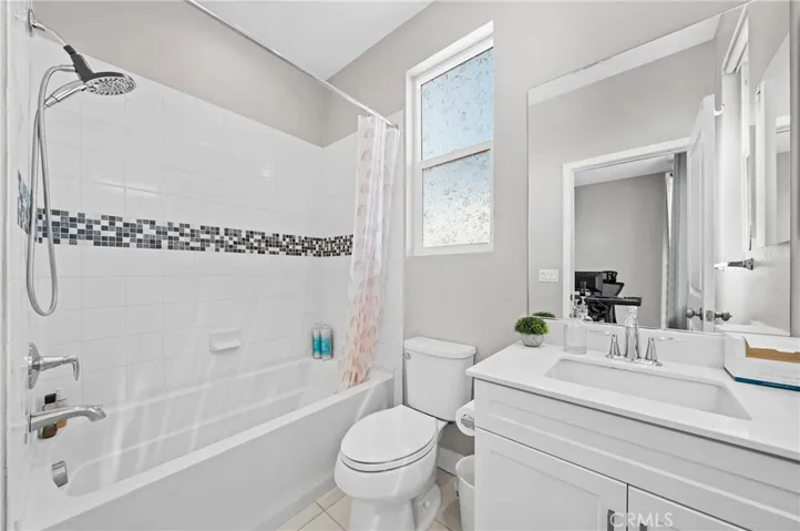601 W Foothill Blvd 71, Glendora, California 91741