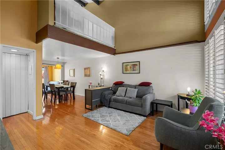 16745 Vanowen, Los Angeles, California 91406