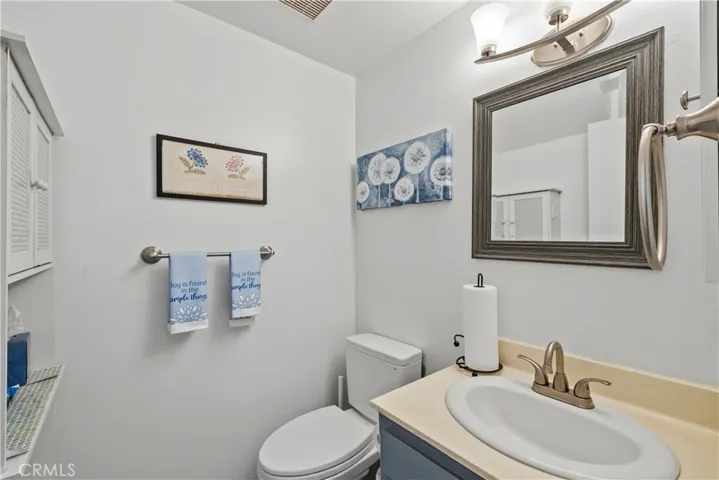 16745 Vanowen, Los Angeles, California 91406