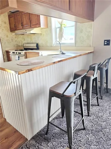 Breakfast bar
