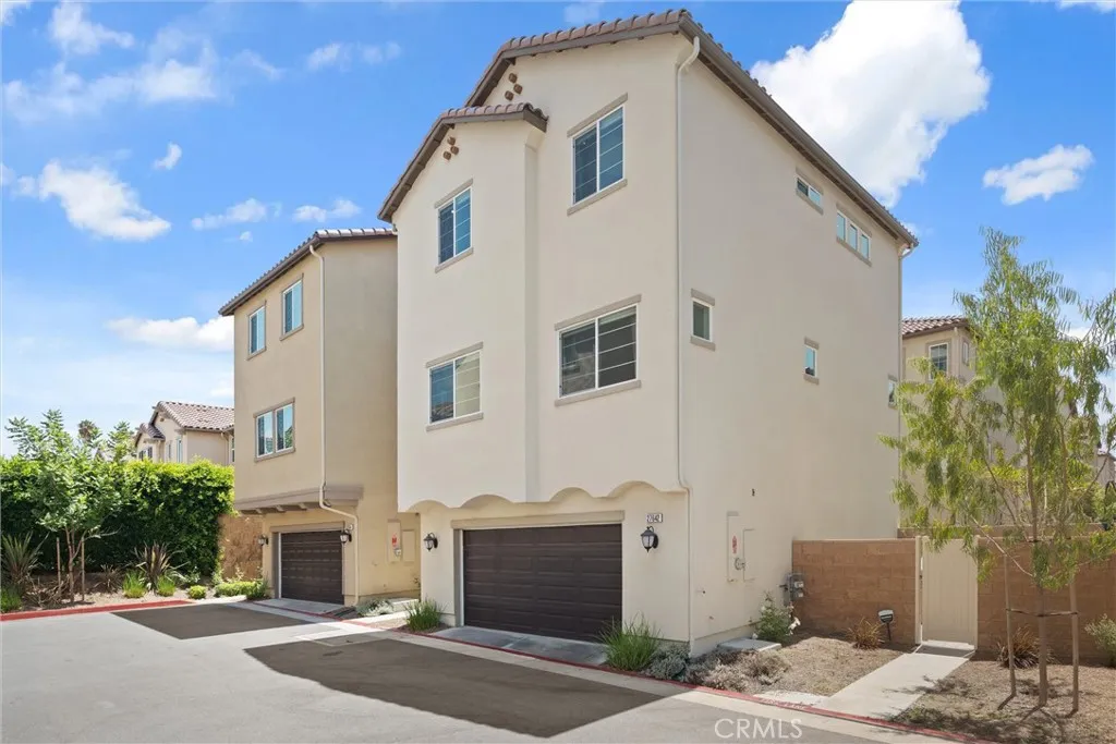 27642 S Rosewood