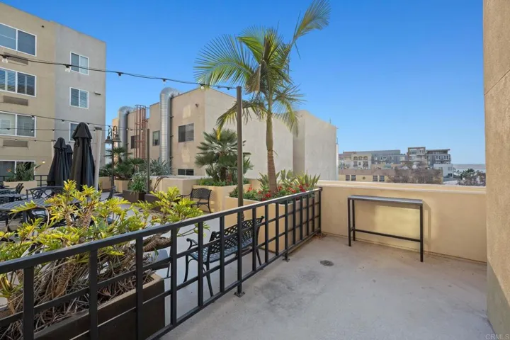 1970 Columbia Street 203, San Diego, California 92101