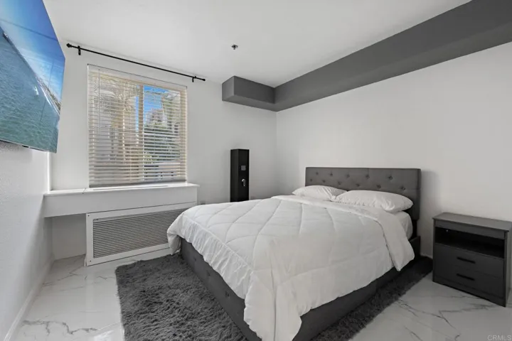 1970 Columbia Street 203, San Diego, California 92101
