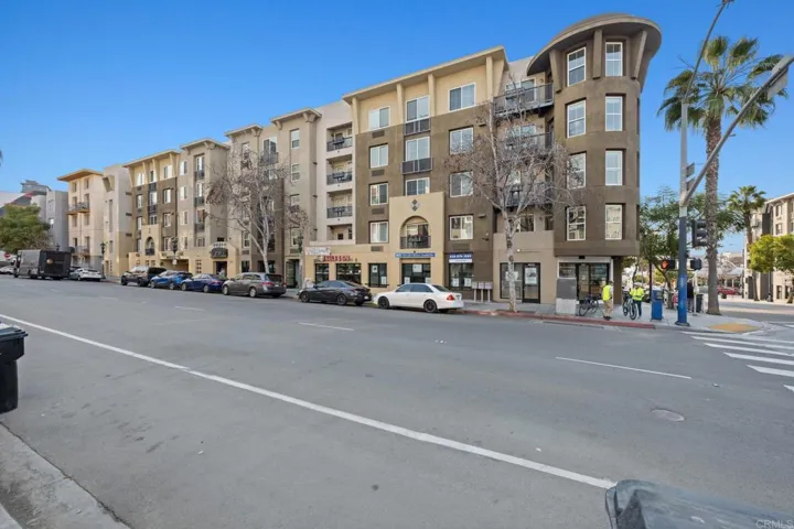 1970 Columbia Street 203, San Diego, California 92101