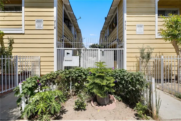 711 N Lacy Street D, Santa Ana, California 92701