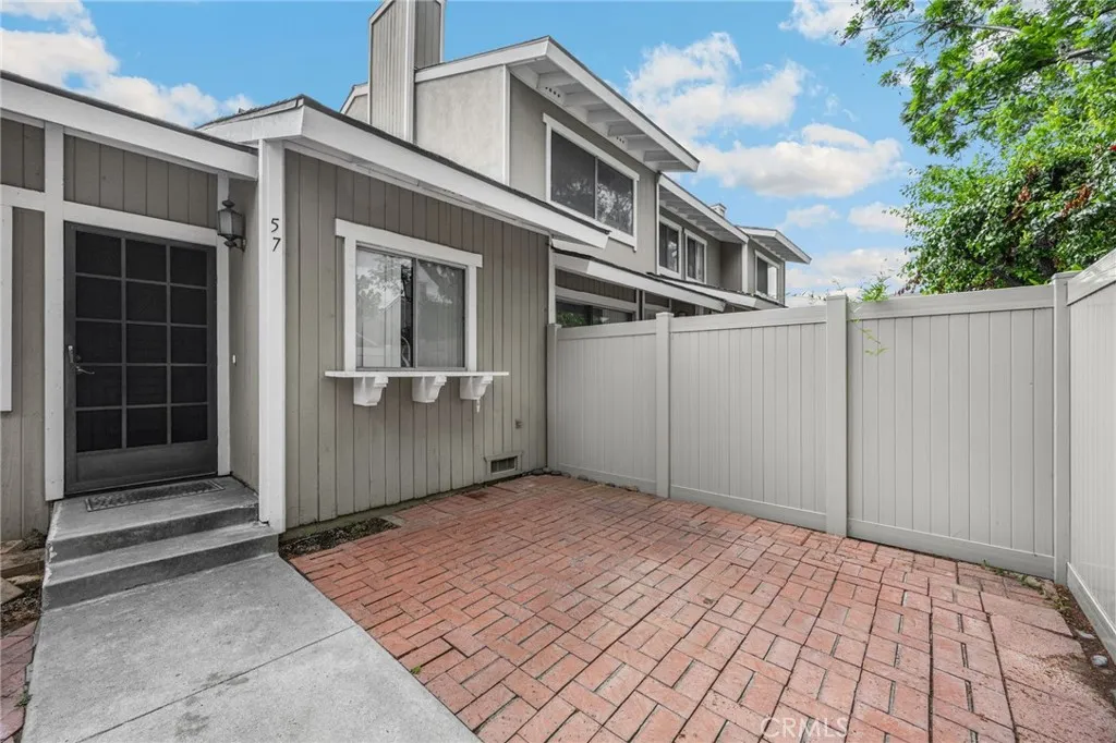 Private patio in front