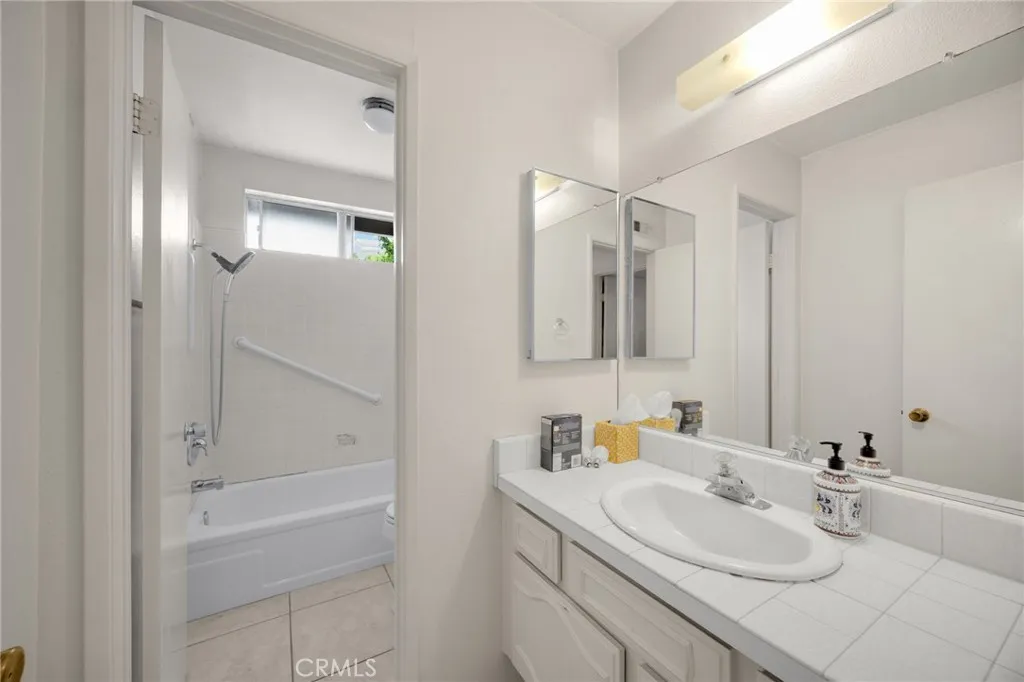 Main bathroom - separate dressing area