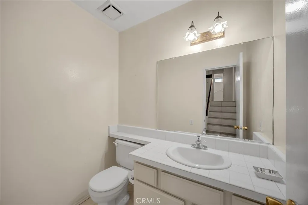 2nd Bathroom
