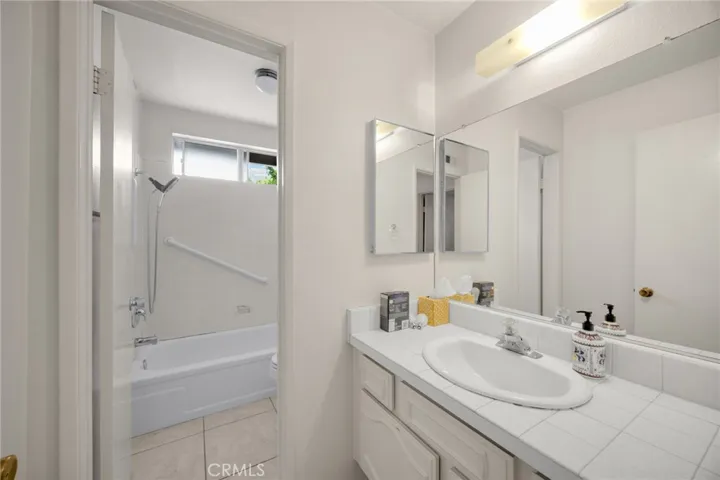 Main bathroom - separate dressing area