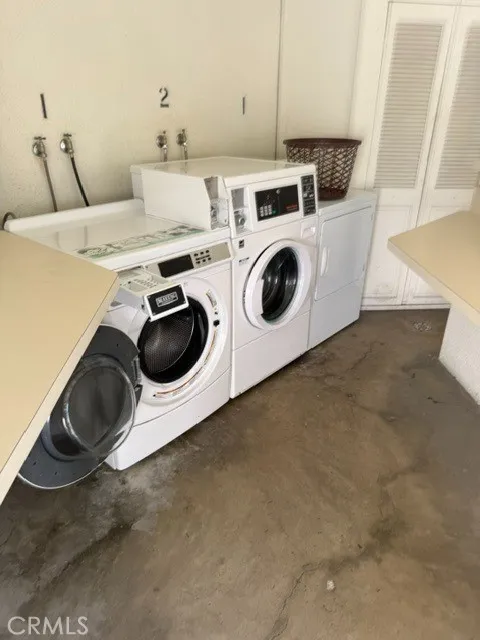 laundry close by less then 20 yards laundry close by less then 20 yards