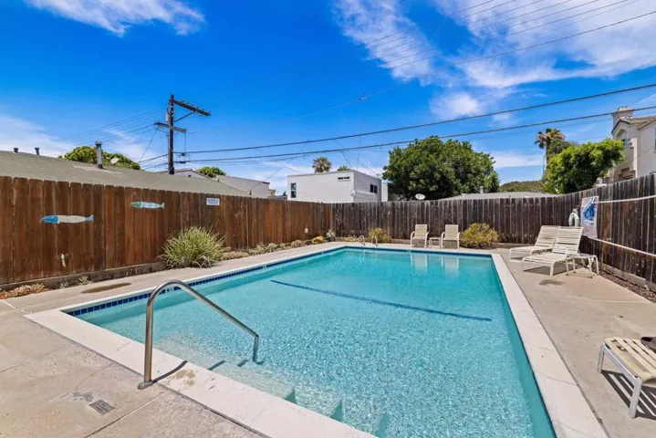 1830 Thomas Avenue 2f, San Diego, California 92109