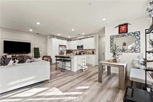 22719 Harmony, Saugus, California 91350