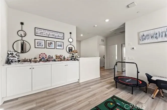 22719 Harmony, Saugus, California 91350