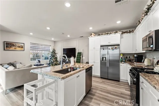 22719 Harmony, Saugus, California 91350