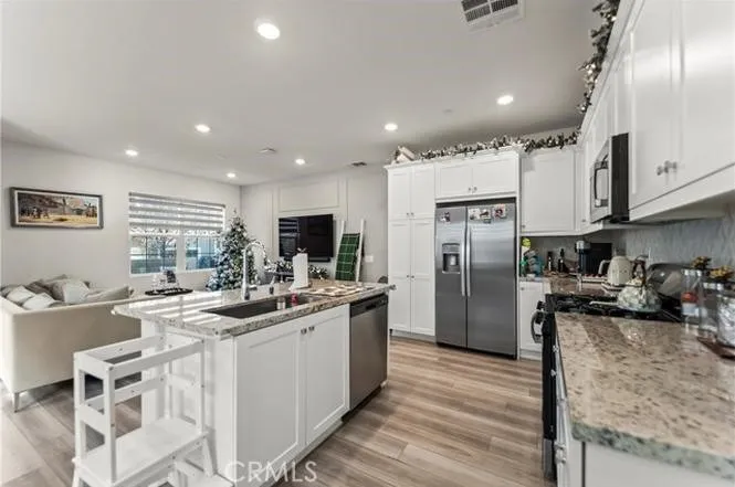 22719 Harmony, Saugus, California 91350